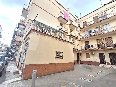 Foto Appartamento in Via Manzoni 48, Noci Centro di 70 m² con 3 locali