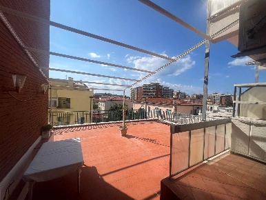 Foto Appartamento a Livorno Ospedale - Stazione di 128 m² con 4 locali