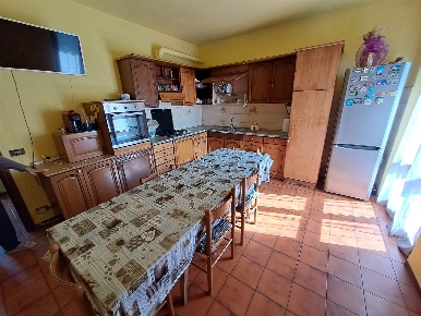 Foto Appartamento a Castelplanio Centro di 100 m² con 6 locali in vendita