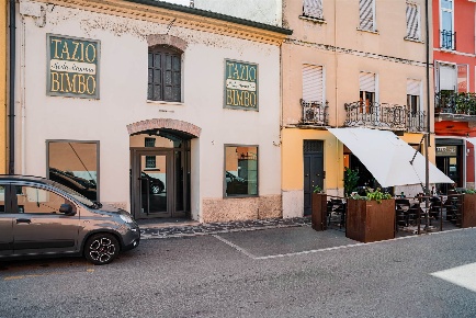 Foto Casa indipendente a Mantova Centro di 241 m² con 3 locali in vendita