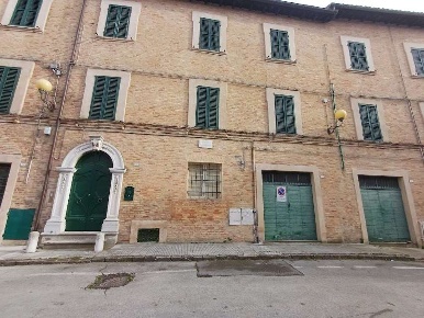 Foto Magazzino a Belvedere Ostrense di 81 m² con 1 locali in vendita