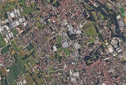 Foto Appartamento in Via Trieste, Albiate di 185 m² con 8 locali in vendita