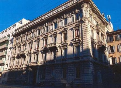 Foto Appartamento in Via Giosuè Carducci, Milano San Vittore di 254 m²