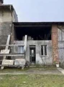 Foto Magazzino in Via Brescia, Castenedolo Centro di 334 m² con 1 locali