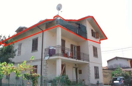 Foto Appartamento in Via Giuseppe Giusti, Castelli Calepio Centro di 120 m²