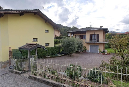Foto Villa unifamiliare in Via Tesolo 34, Vestone di 168 m² con 3 locali