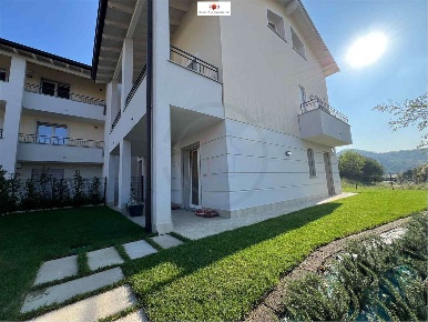 Foto Appartamento in VIA PIAVE, Viganò di 91 m² con 3 locali in vendita