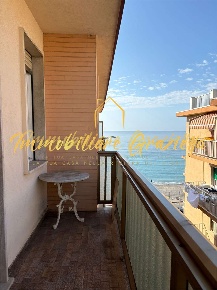 Foto Appartamento a Vallecrosia di 75 m² con 2 locali in vendita