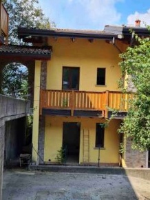 Foto Appartamento in Via Camarelli, San Giovanni Bianco di 44 m² in vendita