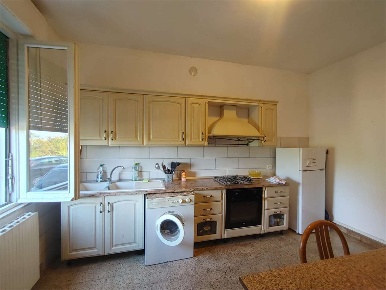 Foto Appartamento a Terni di 100 m² con 5 locali in affitto