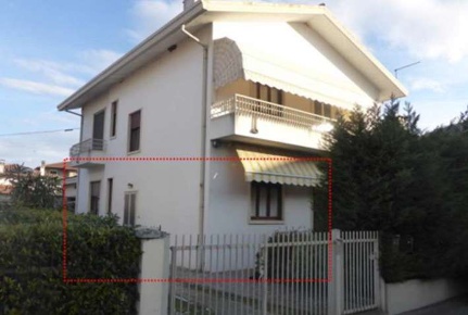 Foto Appartamento in Via Colombina, Longare Centro di 135 m² con 5 locali