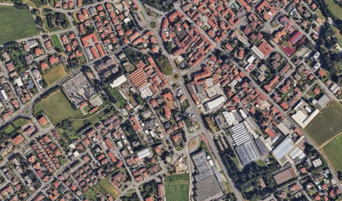 Foto Villa unifamiliare in Via Trieste, Albiate di 313 m² con 1 locali