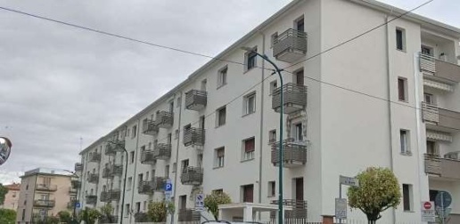 Foto Appartamento in Via Giuseppe Tassini, Venezia Mestre di 88 m²