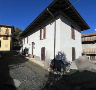 Foto Casa indipendente in Località Filatoio, Faloppio di 132 m² in vendita