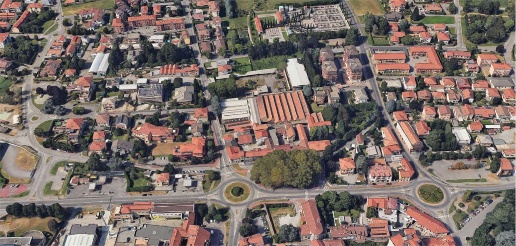 Foto Villa unifamiliare in Via Trieste, Albiate di 326 m² con 1 locali