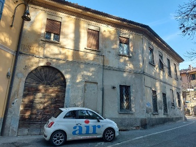 Foto Rustico in Via Don Luigi Monza, Erba Centro di 450 m² con 6 locali
