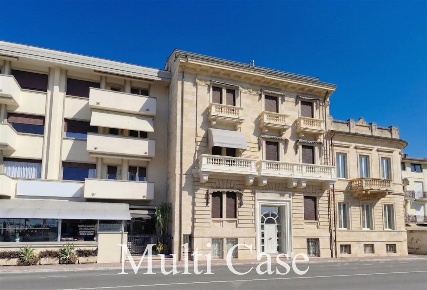Foto Appartamento a Viareggio di 105 m² in vendita