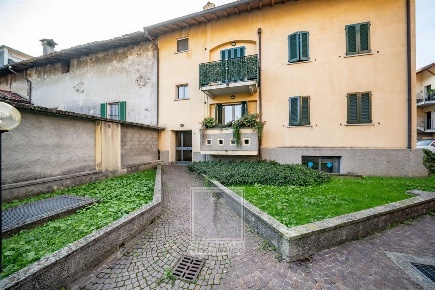 Foto Appartamento in via redaelli, Olginate di 130 m² con 4 locali