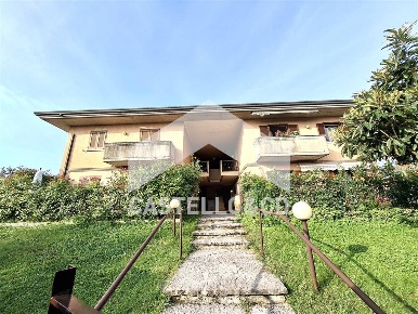 Foto Appartamento in VIA SAN MARTINO DELLA BATTAGLIA, Sirmione Centro