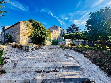 Foto Rustico in C.da Mugno, Ragusa Zona Industriale di 360 m² con 14 locali