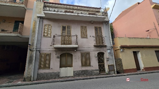 casa indipendente in vendita a Messina in zona Centro Storico
