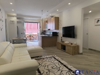 Foto Appartamento in via della bassa, Carrara Marina di Carrara di 95 m²