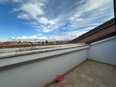 Foto Appartamento a Cuneo Centro Storico di 80 m² con 3 locali in vendita