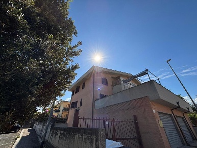 Foto Box in del Fosso di Sant'Andrea, Roma Morena di 31 m² in affitto