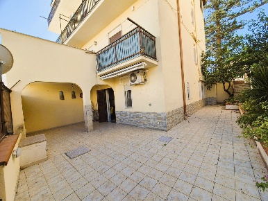 Foto Appartamento in Via Delle Rose Gialle 5/B, Agrigento di 70 m²