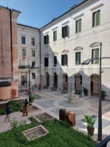 Foto Appartamento in san leonardo, Treviso Piazza dei Signori di 80 m²