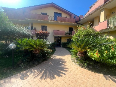 Foto Appartamento in Armando Diaz, Bellona Centro di 113 m² con 6 locali