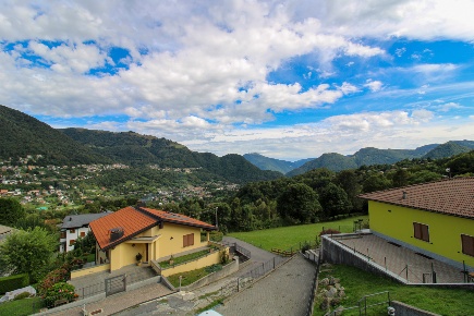 Foto Appartamento in Via Passeggeri 28, Centro Valle Intelvi di 107 m²