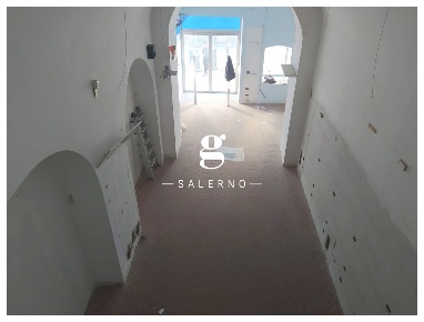 Foto Negozio in Piazza Sedile di Portanova 9, Salerno Centro di 235 m²