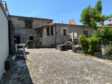 Foto Casa indipendente in La Valle, Trevi Santa Maria In Valle di 700 m²