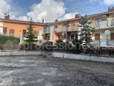 Foto Appartamento in Via Lanciano 49, Castel di Sangro Centro di 84 m²