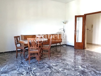 Foto Appartamento in Via Baccio Da Montelupo 1, Firenze di 110 m²