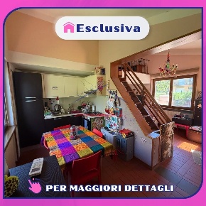 Foto Appartamento a Arezzo di 95 m² con 4 locali in vendita