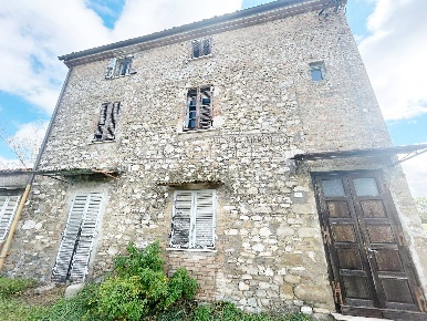 Foto Appartamento a San Giustino di 100 m² con 6 locali in vendita