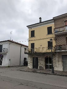 Foto Ufficio a Moglia Bondanello di 90 m² con 5 locali in vendita