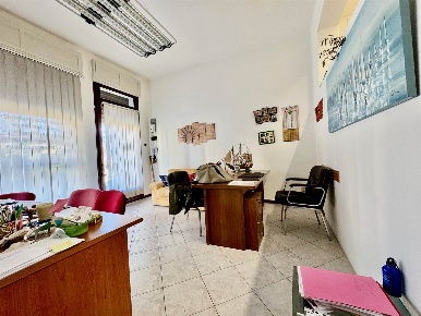 Foto Negozio in VIA MEZZACAPO, Venezia Marghera - Catene di 46 m²