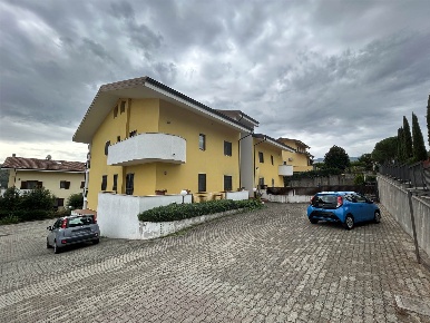 Foto Appartamento in Via Boccaccio I Traversa, Rende Surdo di 144 m²