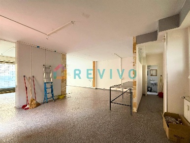 Foto Attività commerciale a Firenze Le Cure di 78 m² con 2 locali