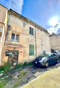 Foto Casa indipendente in Via Domenico La Rocca, Terracina di 150 m²