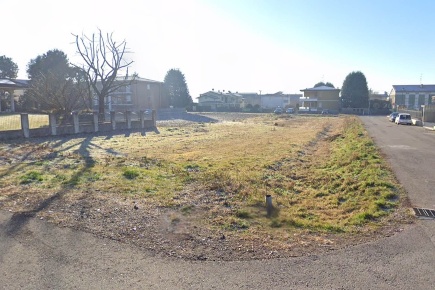Foto Terreno edificabile in Via Luganese, Rovello Porro di 1000 m²