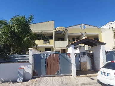 Foto Appartamento in via Cremona 82, Galatina di 80 m² con 6 locali