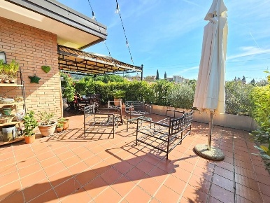 Foto Appartamento a Montecatini-Terme di 135 m² con 5 locali in vendita