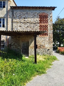 Foto Magazzino a Lucca Mugnano di 120 m² con 2 locali in vendita