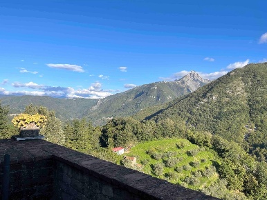 Foto Casa indipendente a Fivizzano di 108 m² con 4 locali in vendita