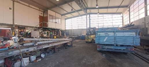 Foto Capannone industriale a Carrara Avenza di 500 m² con 1 locali