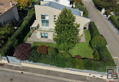 Foto Villa unifamiliare a Fucecchio Centro di 300 m² con 6 locali